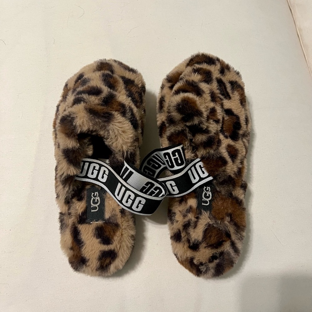 Ugg slipper/slides lounge shoes animal print